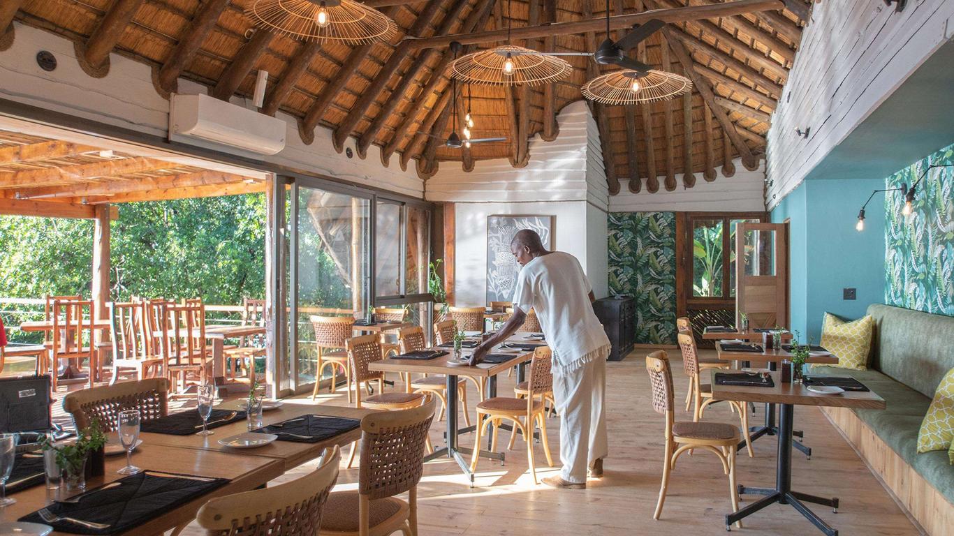 Nibela Lake Lodge