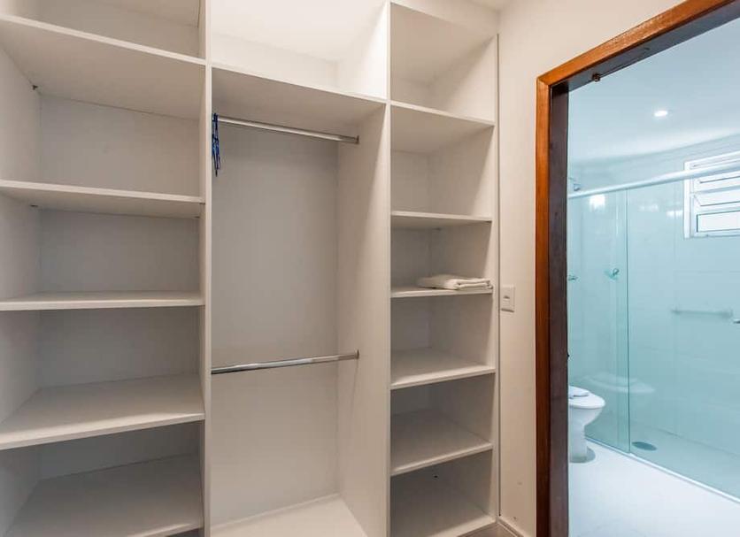 Comodidade do quarto Foto