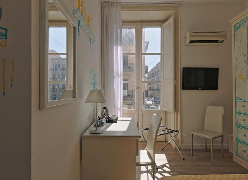 Comodidade do quarto Foto
