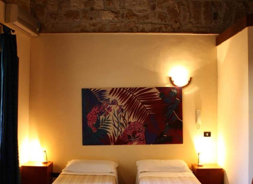 Comodidade do quarto Foto