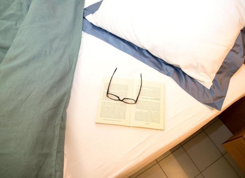 Comodidade do quarto Foto