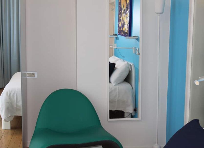 Comodidade do quarto Foto