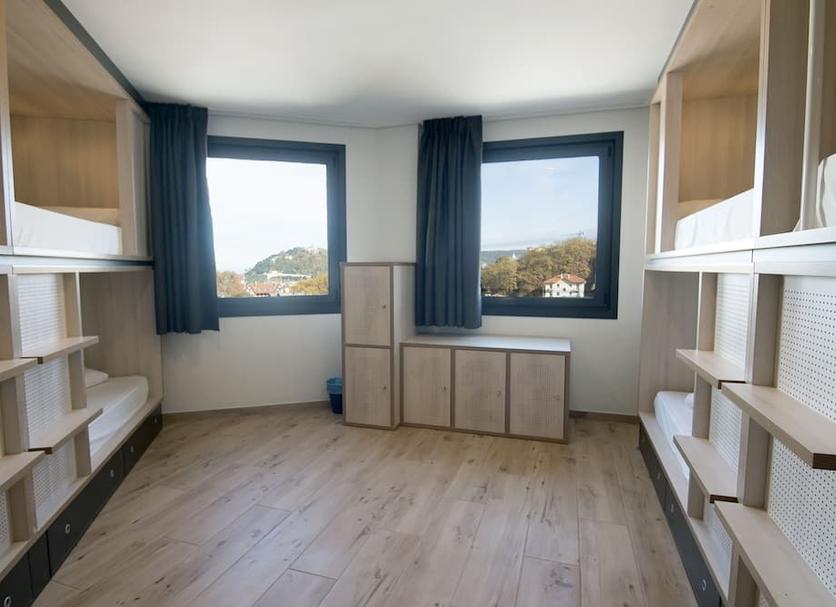 Comodidade do quarto Foto