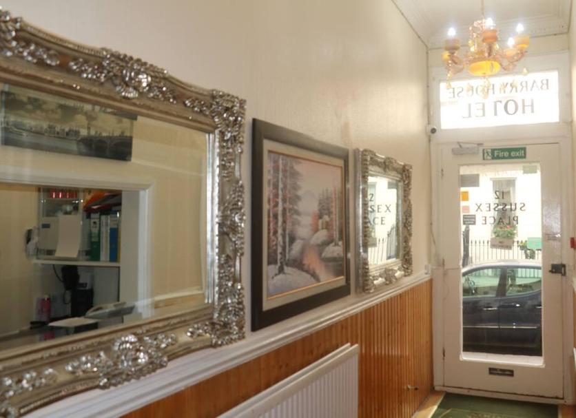 Hall Foto