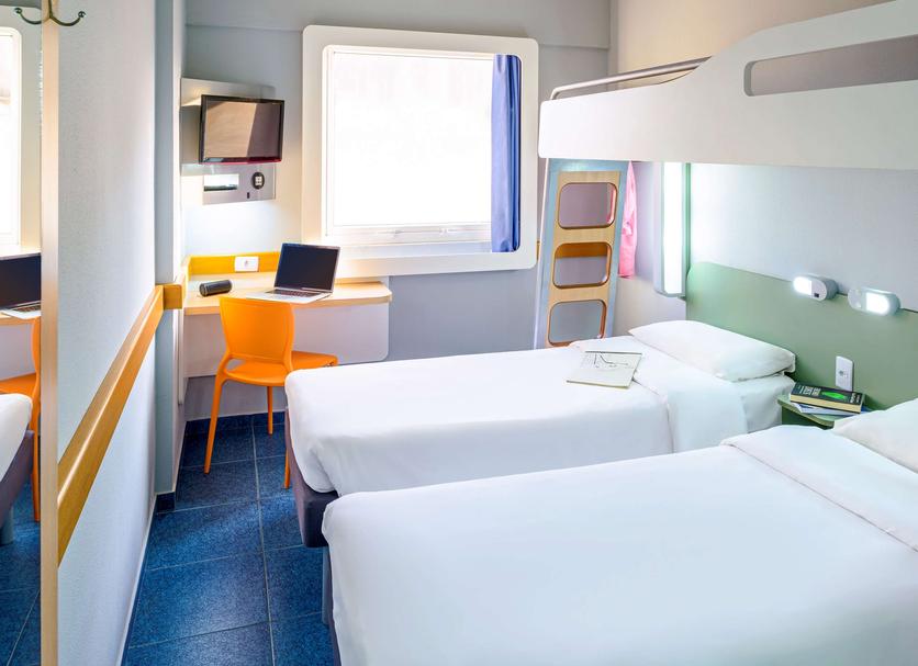 Quarto Foto