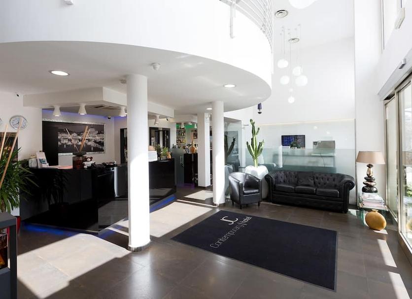 Hall Foto