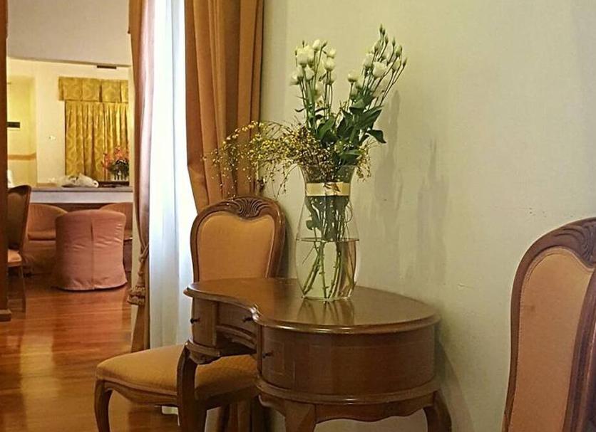 Comodidade do quarto Foto