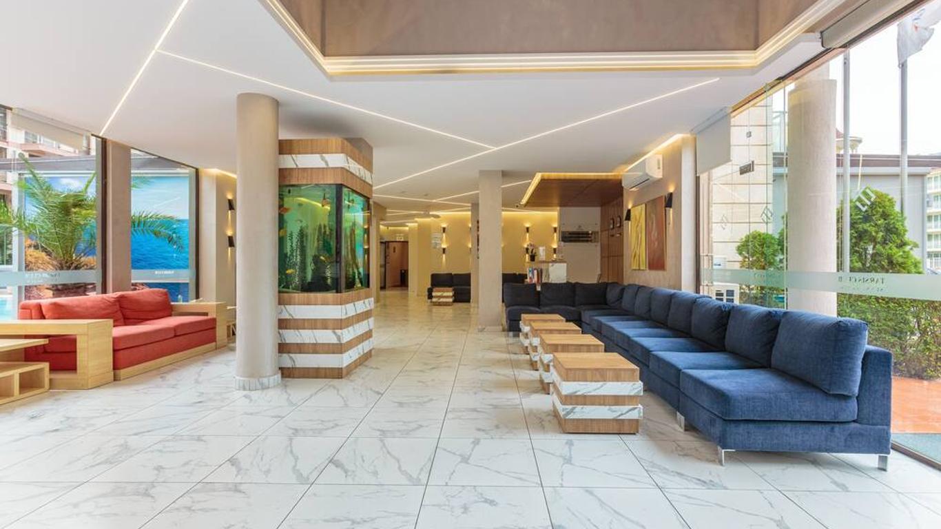 Apart Hotel Tarsis Club