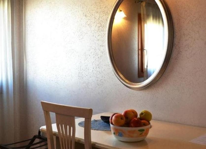 Comodidade do quarto Foto