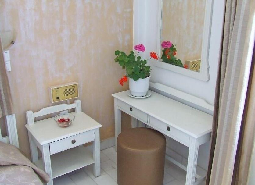 Comodidade do quarto Foto