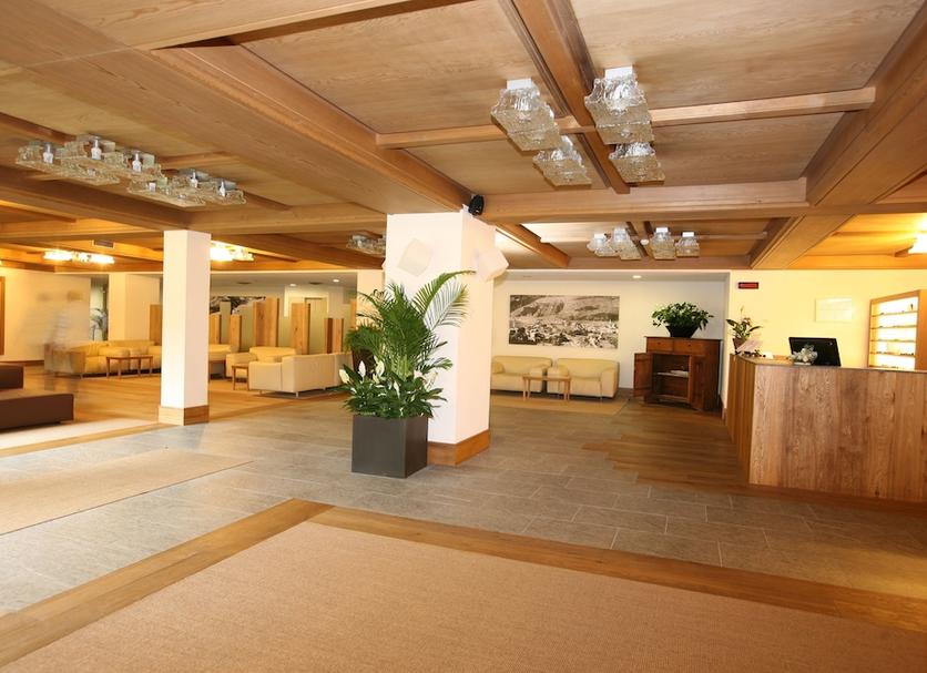 Hall Foto