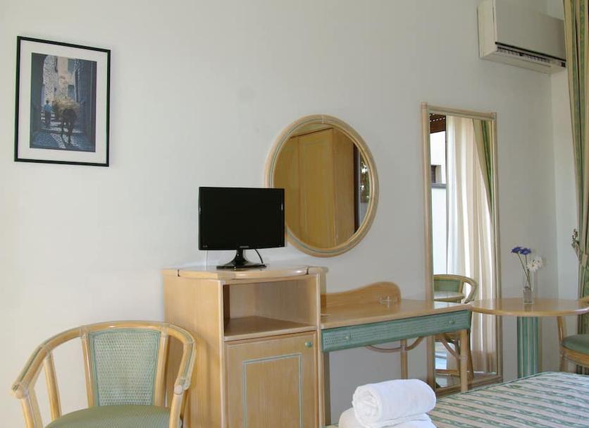Comodidade do quarto Foto