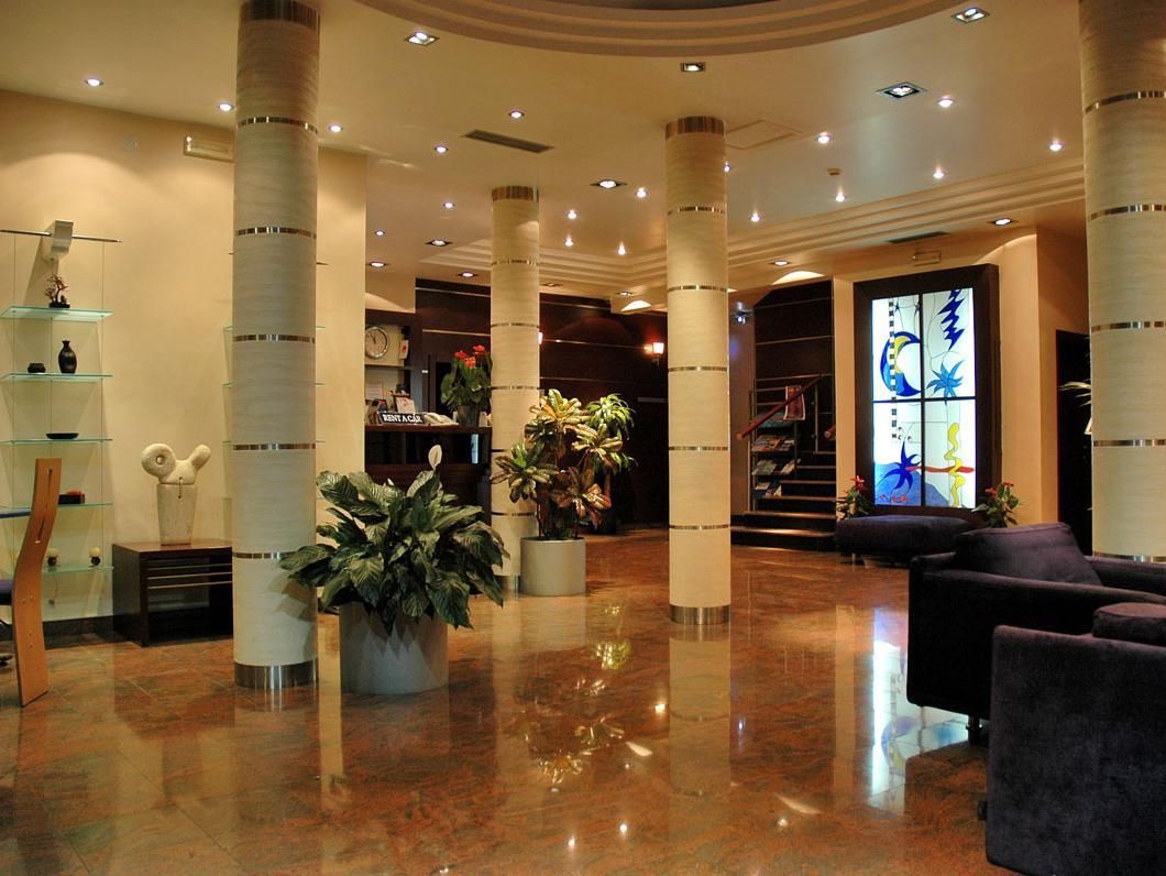 Hall Foto