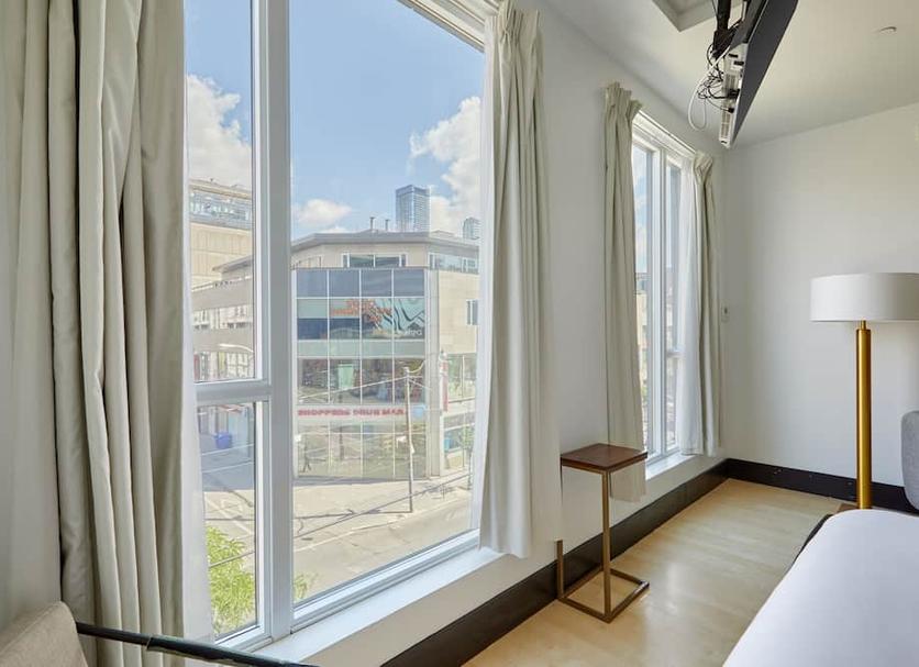 Comodidade do quarto Foto