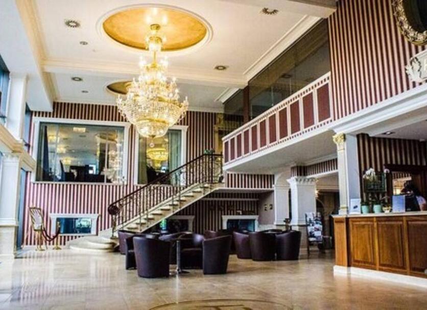 Hall Foto