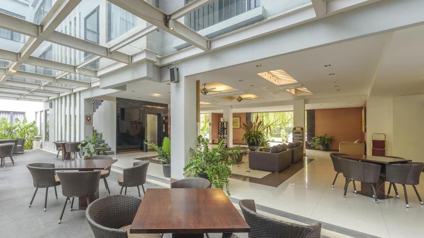 Umalas Hotel And Residence