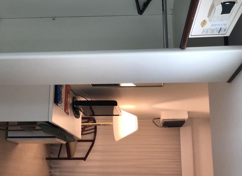 Comodidade do quarto Foto