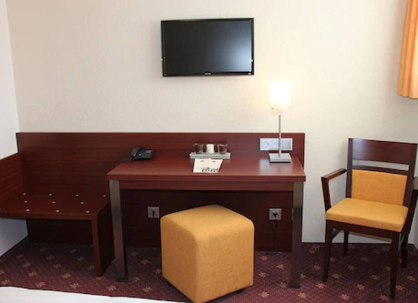 Comodidade do quarto Foto