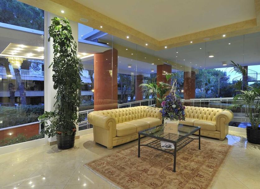 Hall Foto