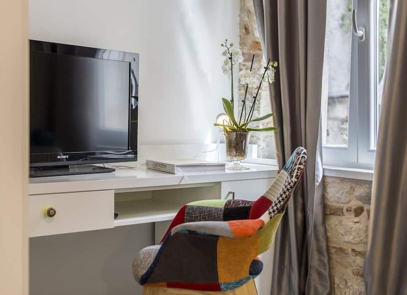 Comodidade do quarto Foto