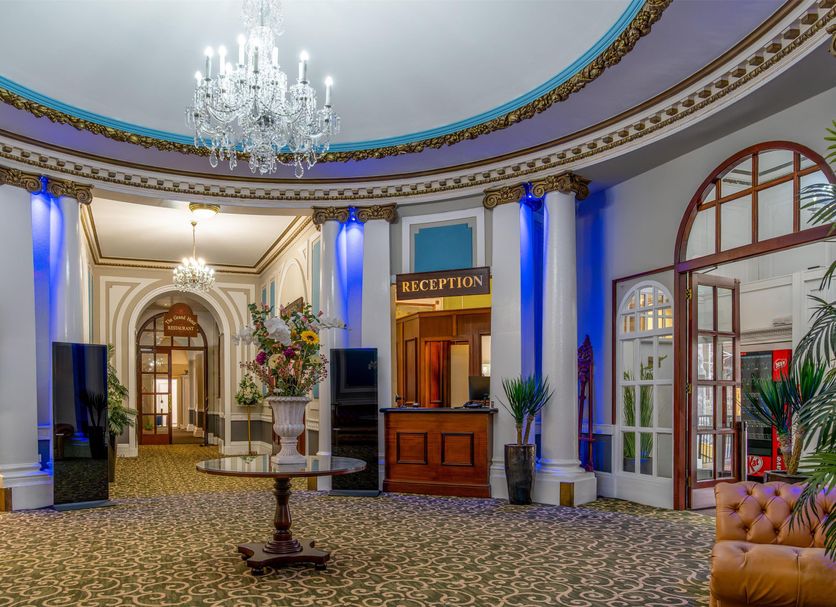 Hall Foto