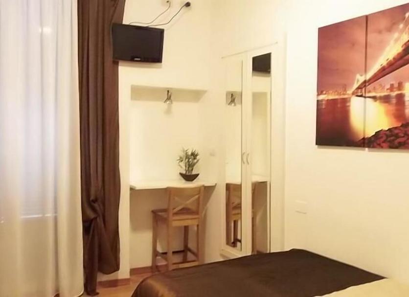 Comodidade do quarto Foto