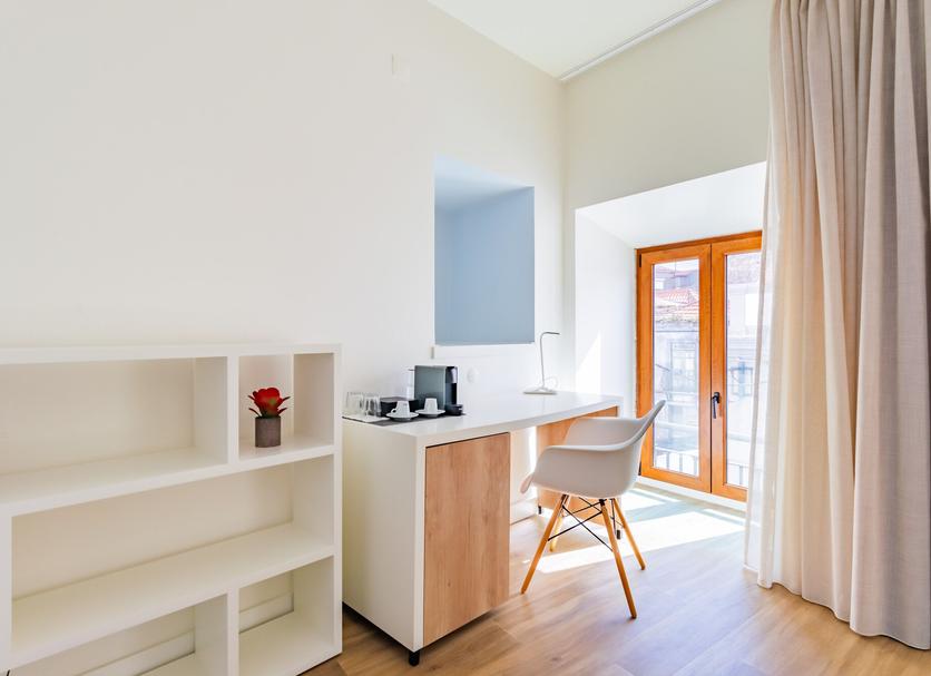 Comodidade do quarto Foto