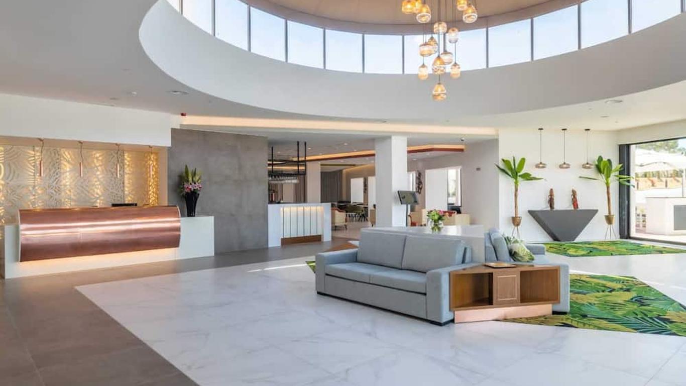 Regency Salgados Hotel & Spa