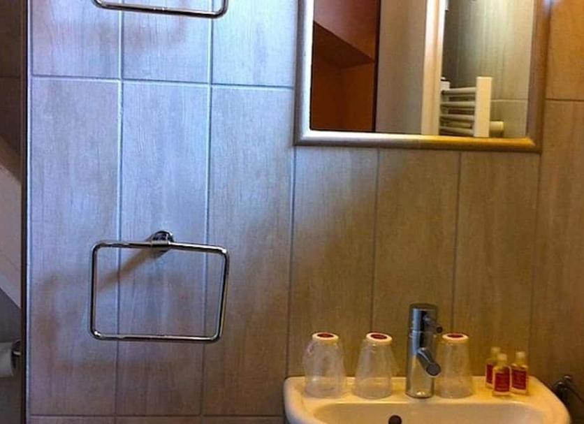 Comodidade do quarto Foto