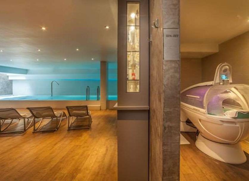 SPA Foto