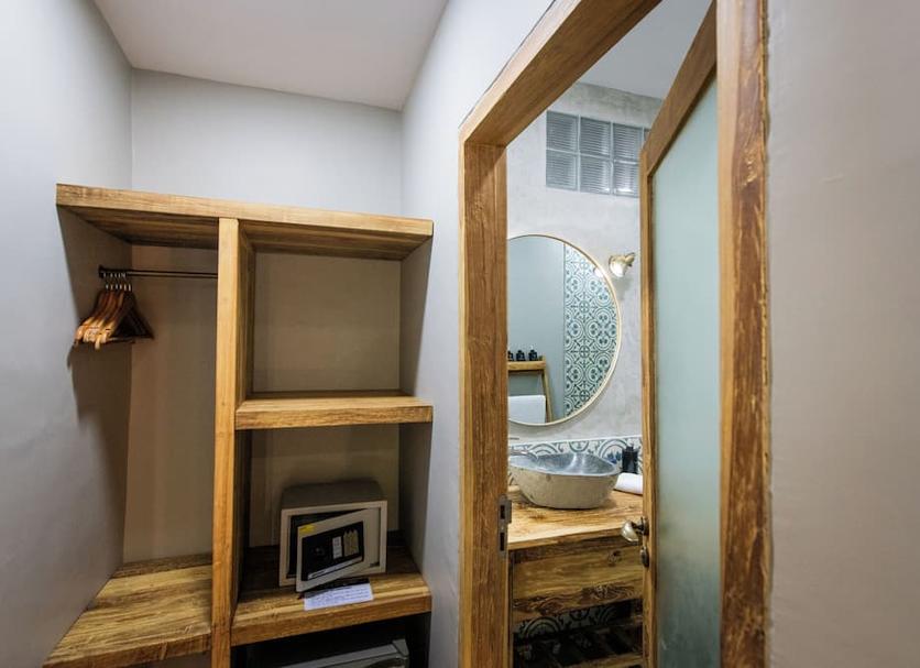 Comodidade do quarto Foto