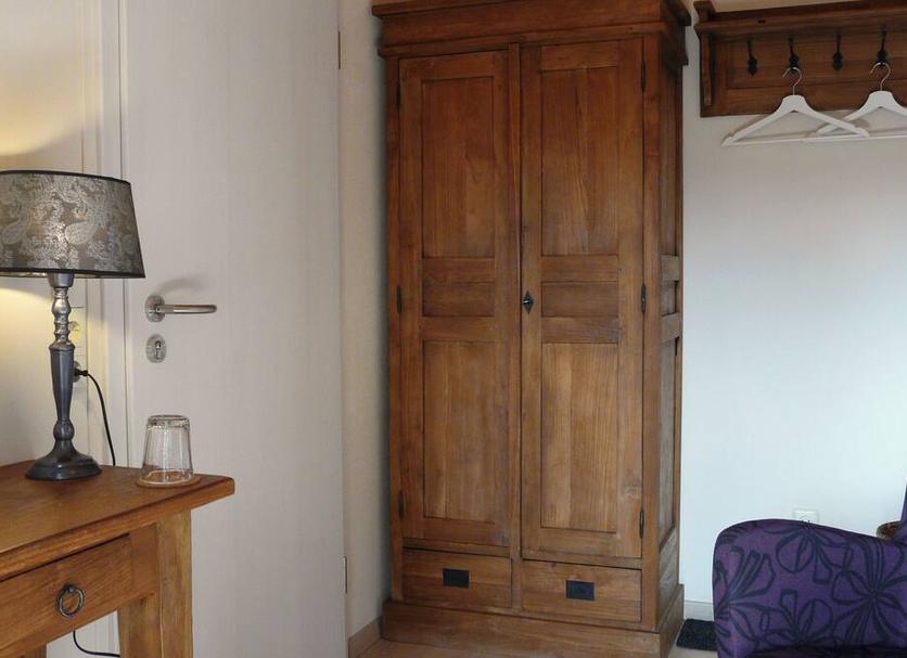 Comodidade do quarto Foto