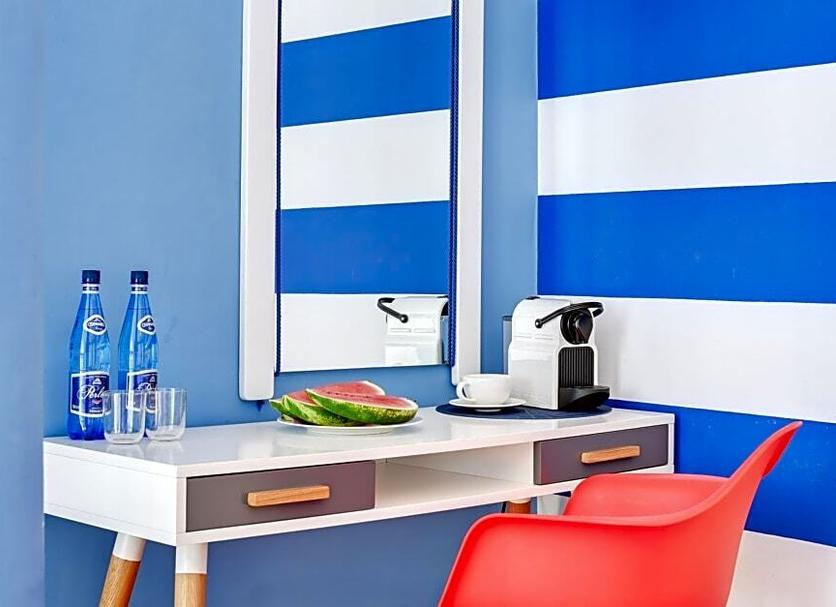 Comodidade do quarto Foto