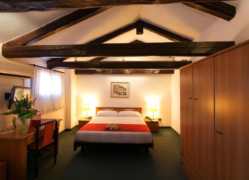 Quarto Foto