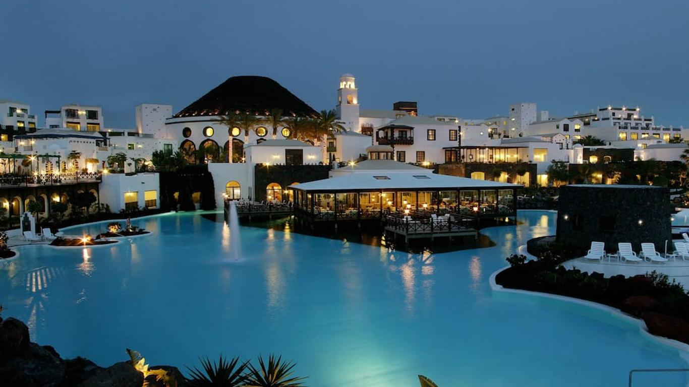 Hotel Livvo Volcan Lanzarote