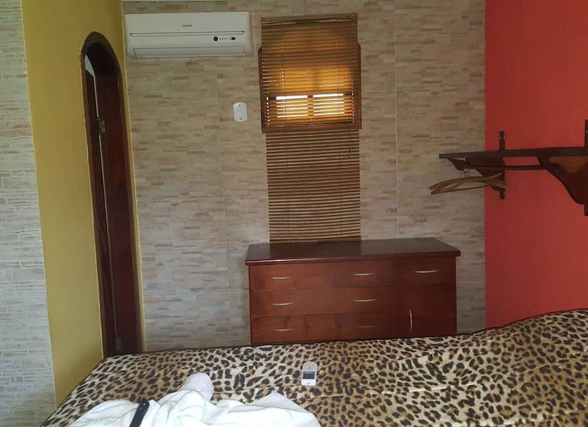 Comodidade do quarto Foto