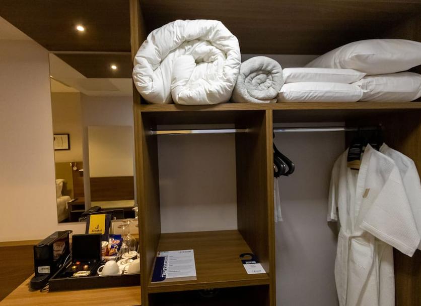 Comodidade do quarto Foto