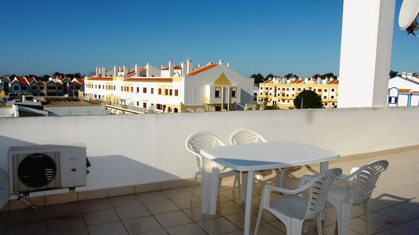Mirafontes Inn