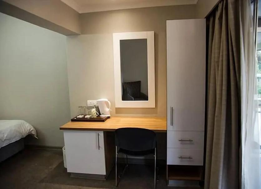 Comodidade do quarto Foto