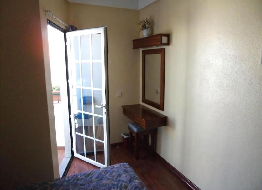 Comodidade do quarto Foto