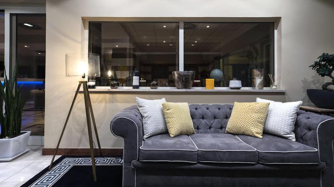 Bv Oly Hotel