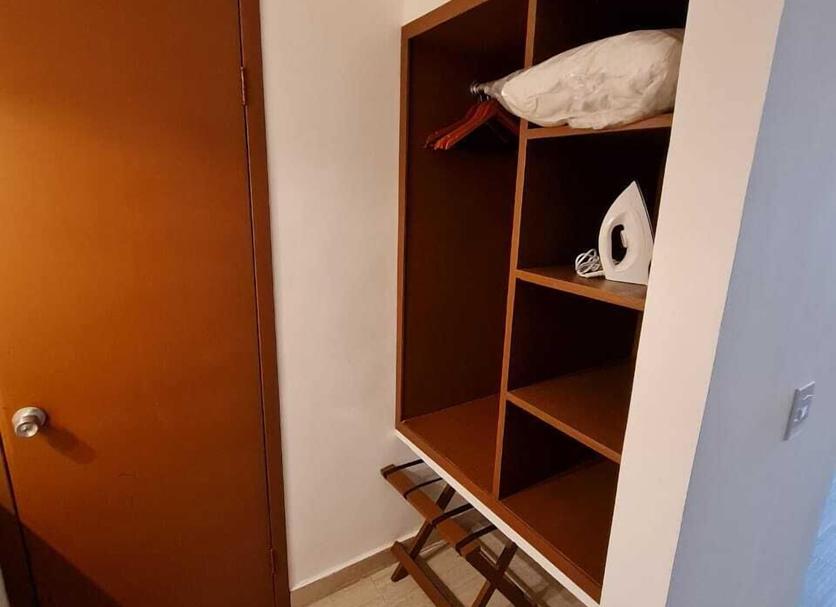 Comodidade do quarto Foto