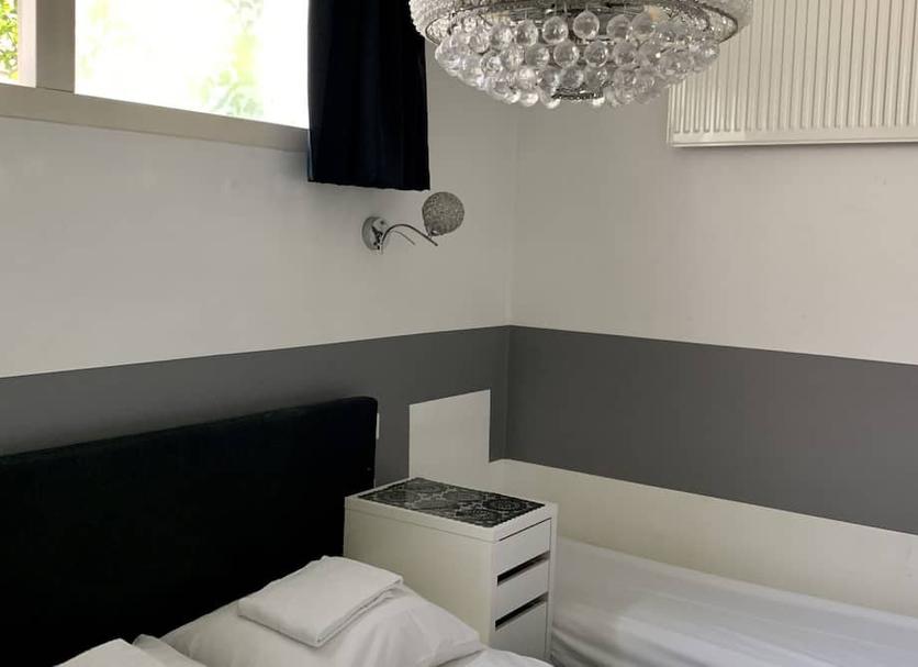 Comodidade do quarto Foto