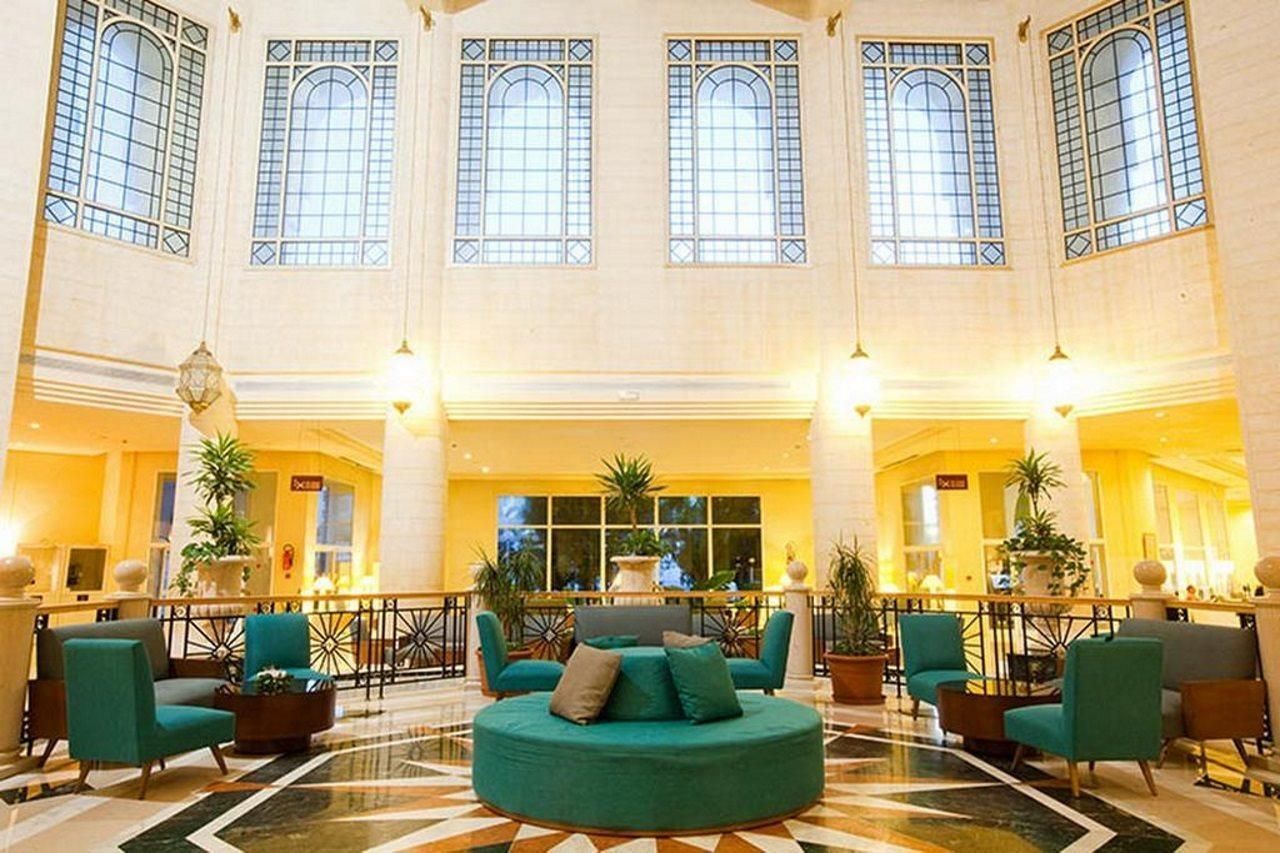 Hall Foto