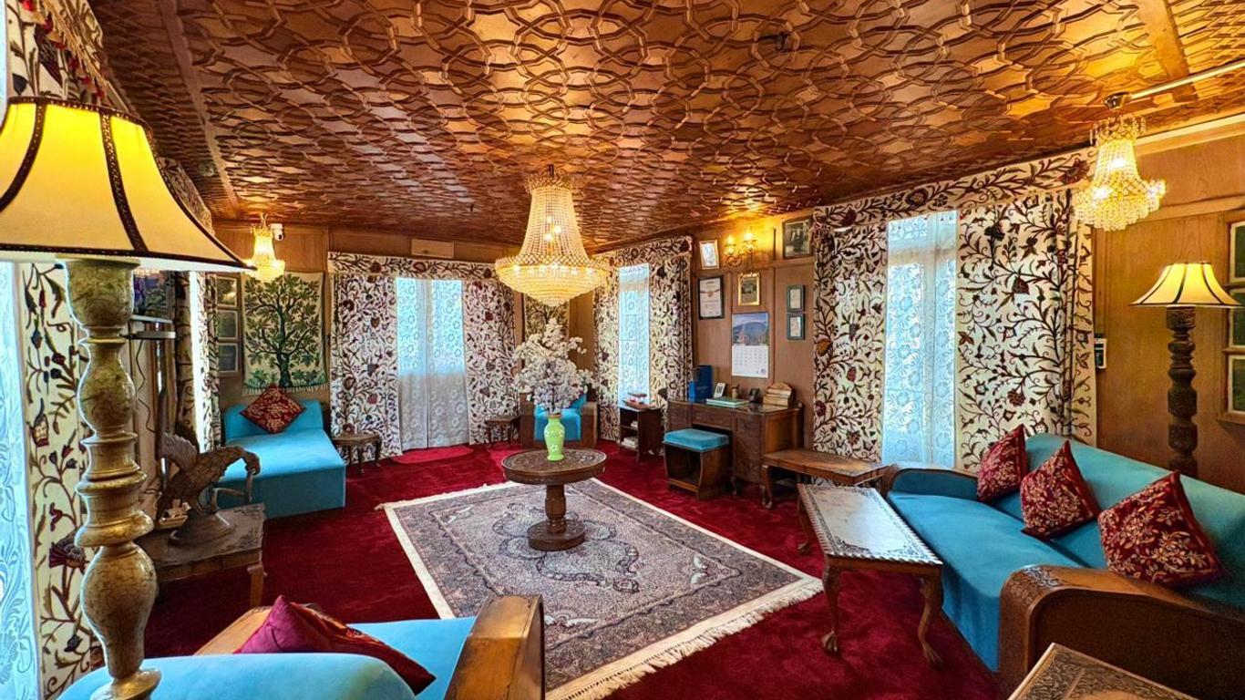 Houseboat New Golden Flower