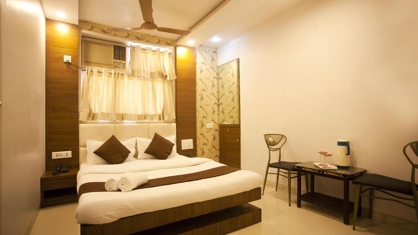 Hotel Satellite