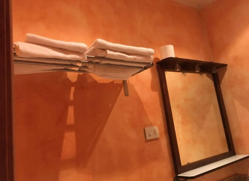 Comodidade do quarto Foto