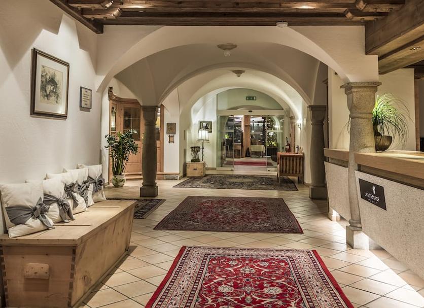 Hall Foto