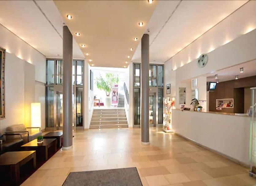 Hall Foto