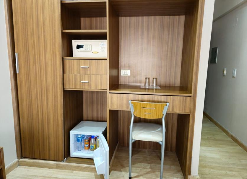 Comodidade do quarto Foto